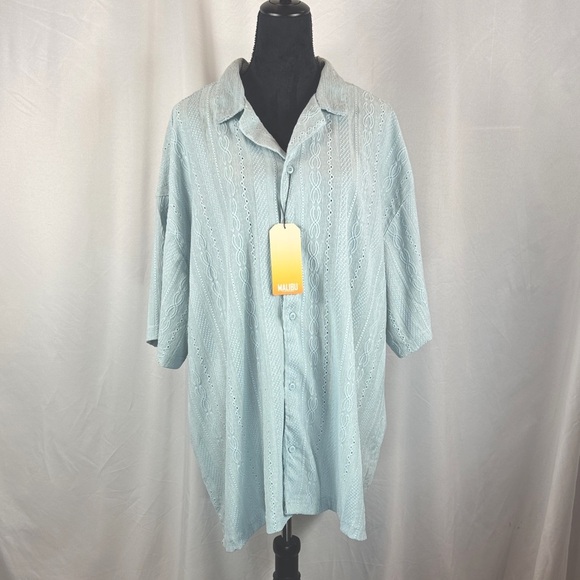 Malibu Other - NWT Malibu Light Blue Textured Fabric Button Down Shirt